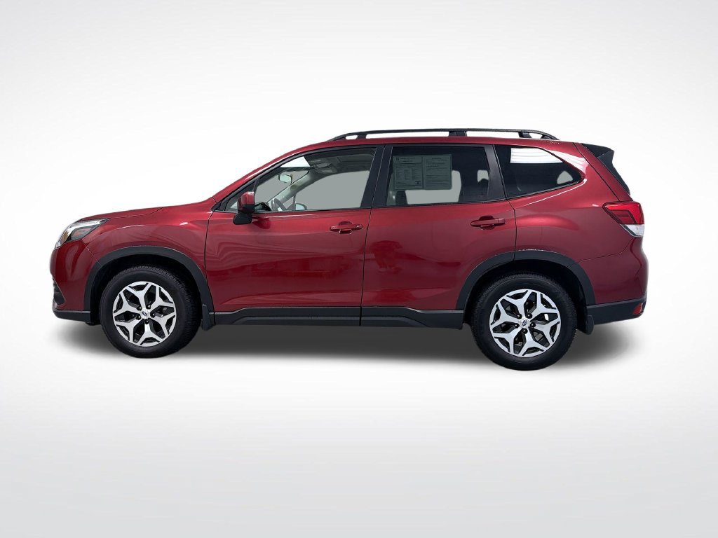 Used 2024 Subaru Forester Premium AWD/4WD image 2