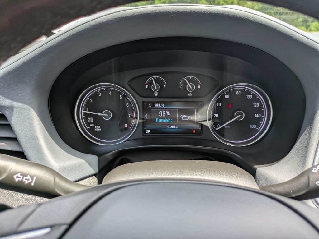 Used 2019 Buick Enclave Essence FWD image 31