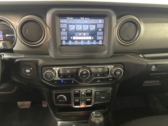 Used 2023 Jeep Wrangler Unlimited w/ Cold Weather Group image 21