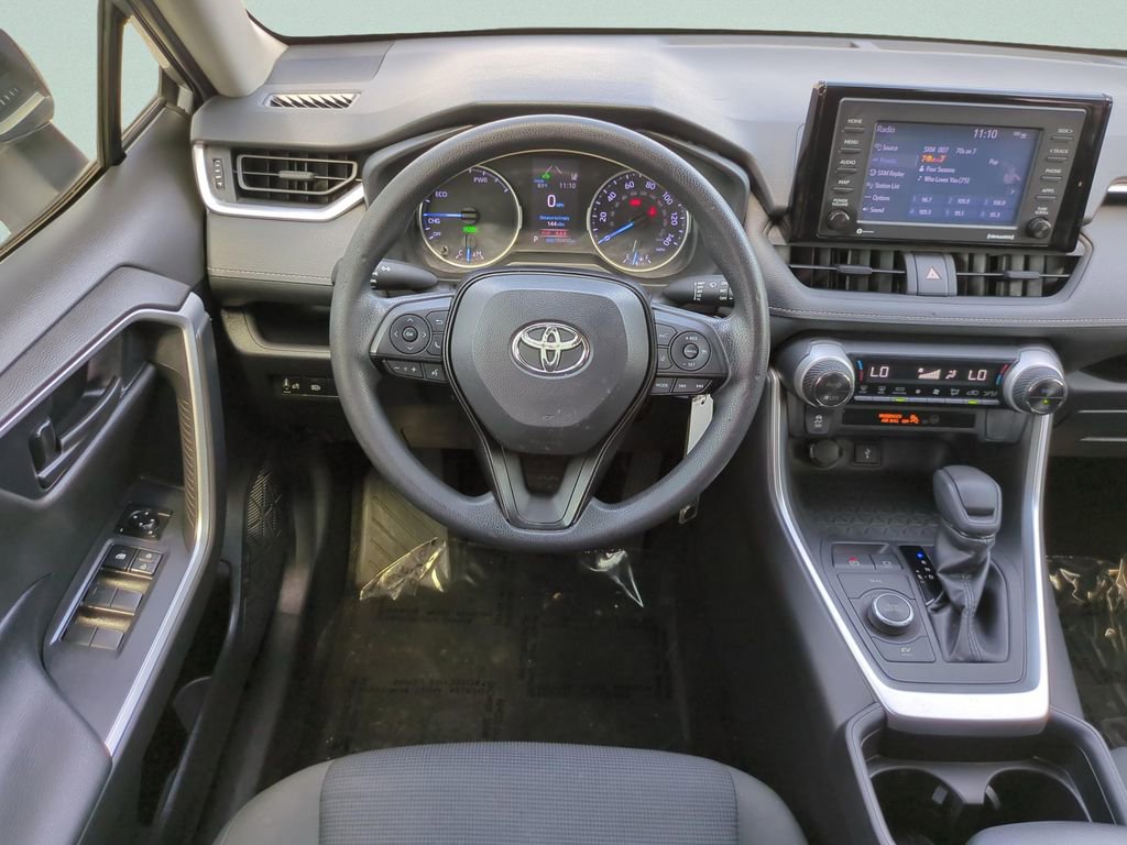 Used 2021 Toyota RAV4 LE image 15