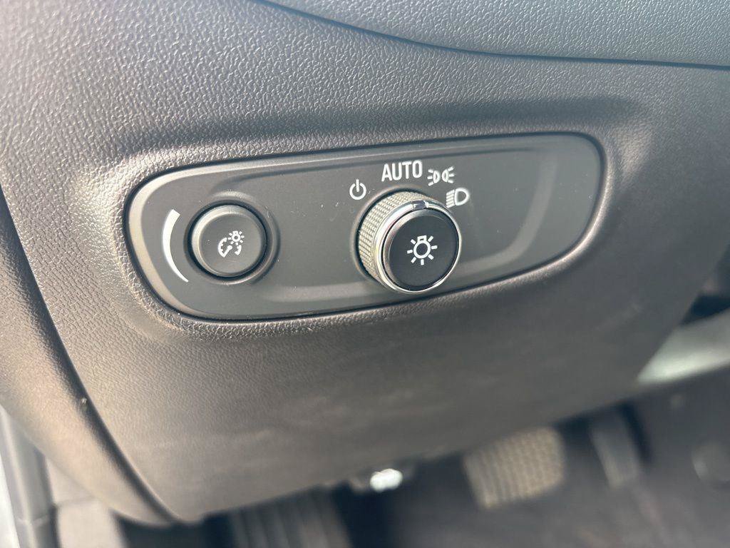 Used 2024 Chevrolet Equinox RS AWD/4WD image 19