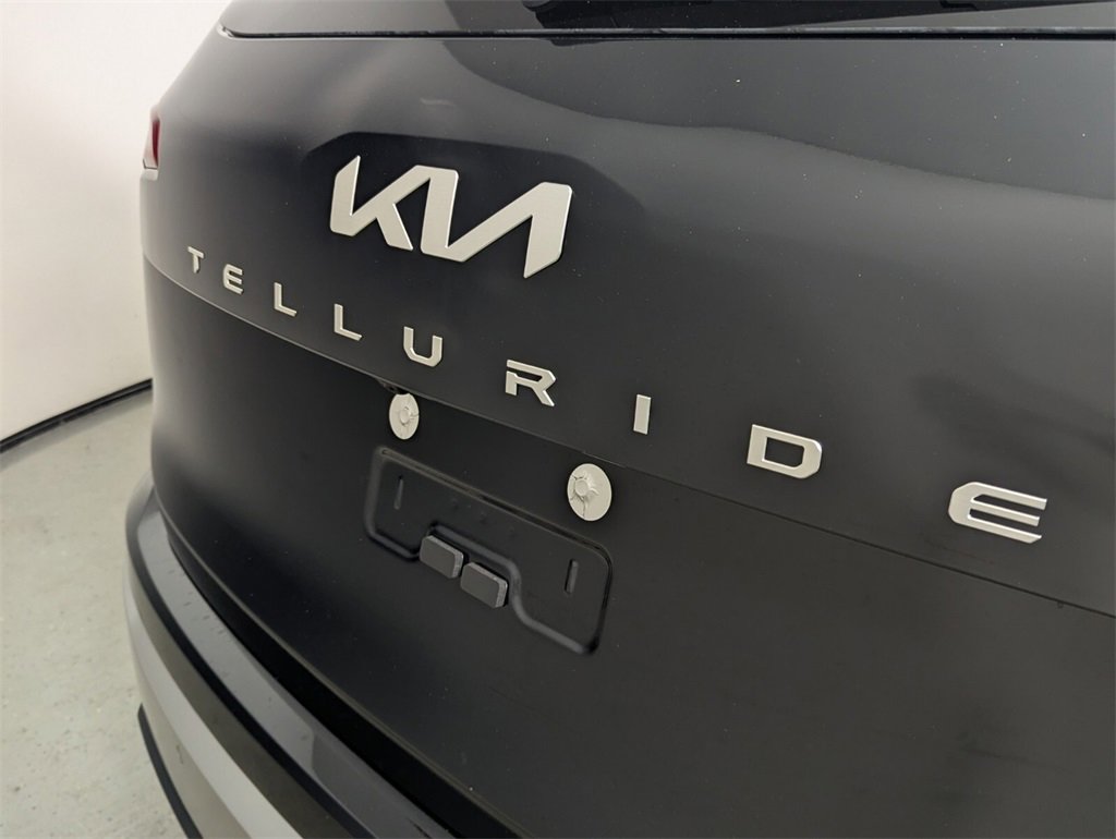 New 2025 Kia Telluride S image 8