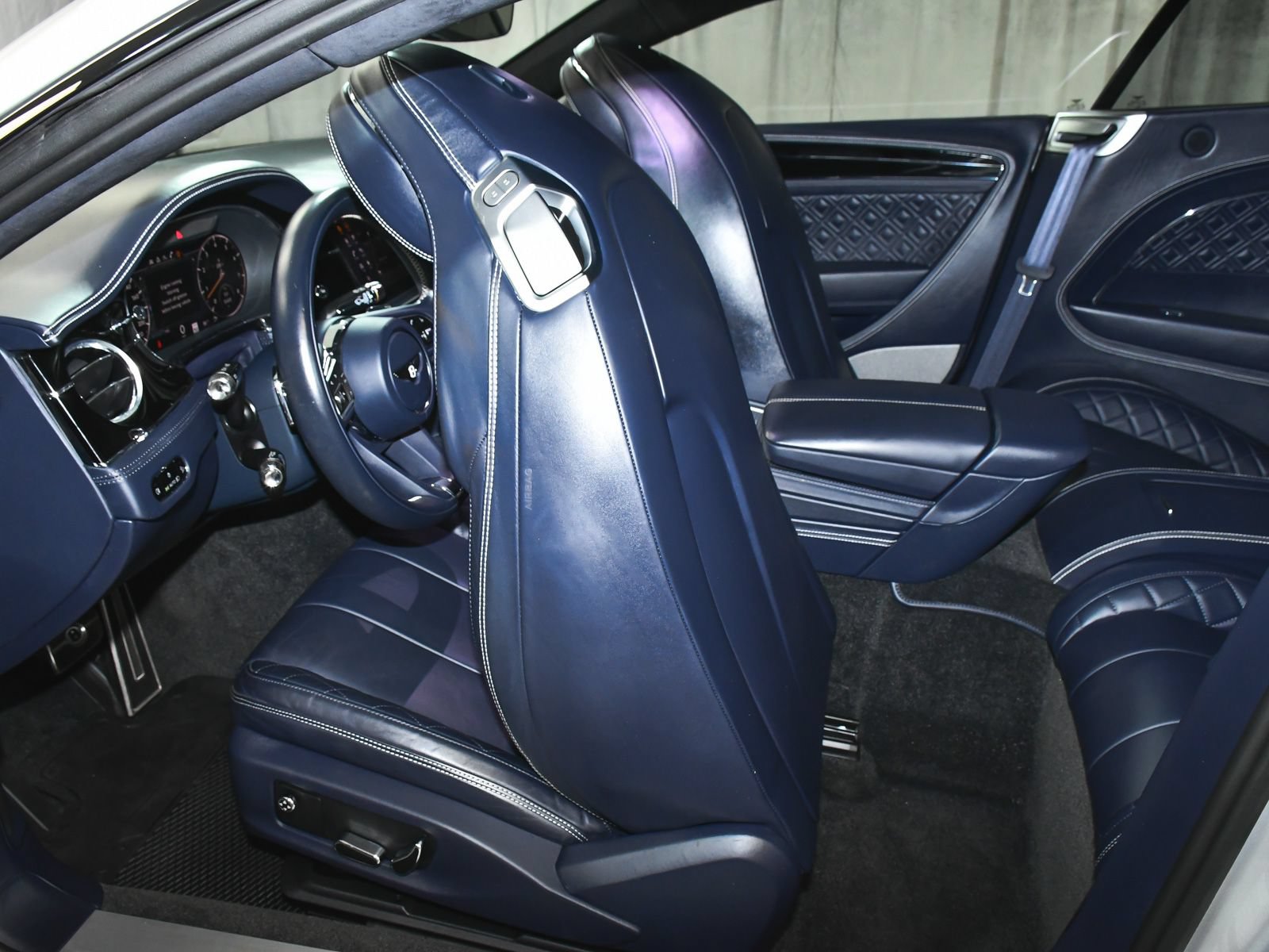 Used 2022 Bentley Continental GT AWD/4WD image 44
