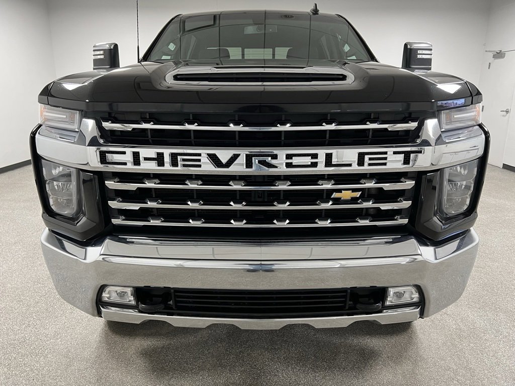 Used 2022 Chevrolet Silverado 3500 LTZ image 3