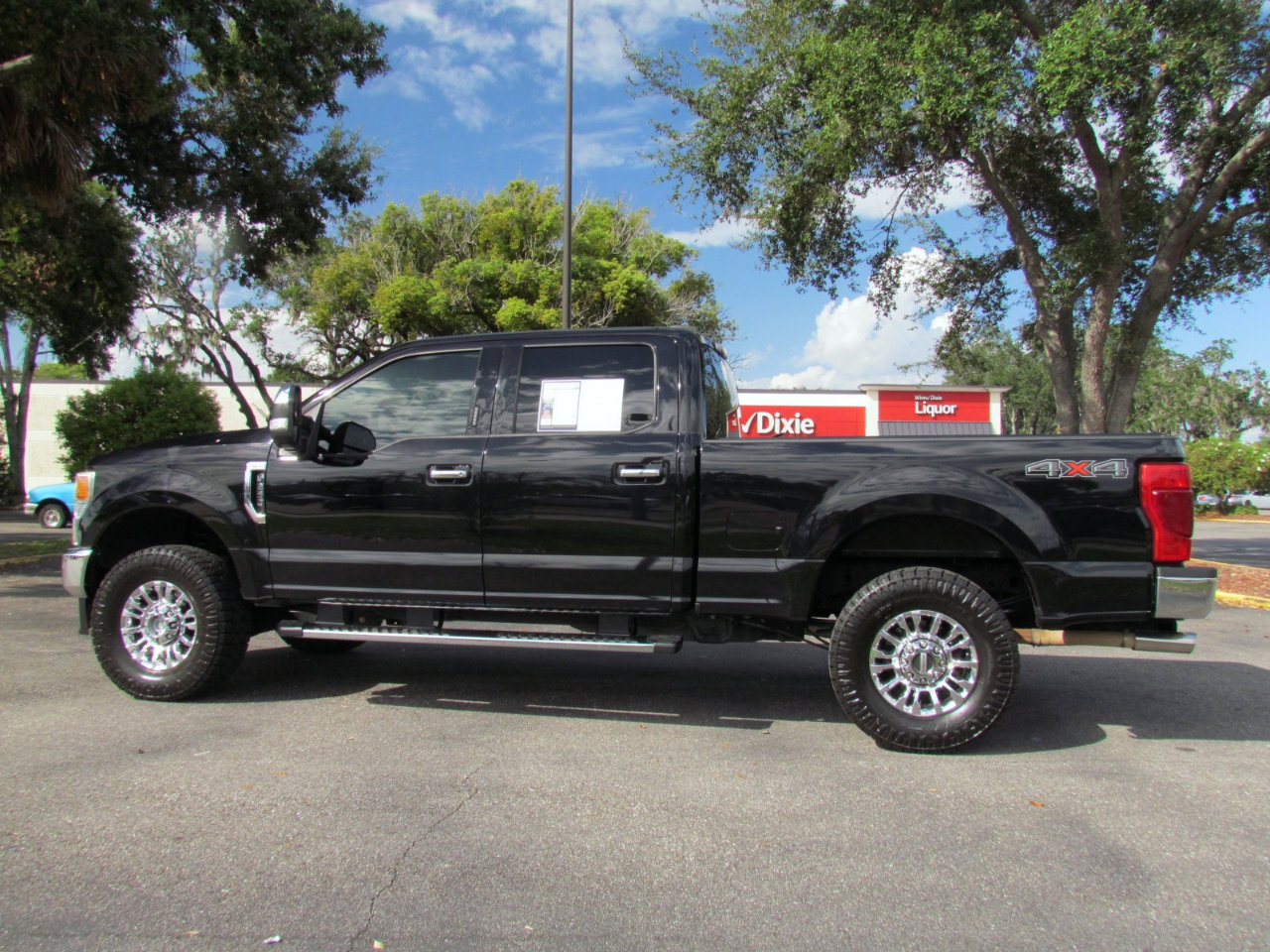 Used 2020 Ford F250 XLT w/ XLT Premium Package image 5