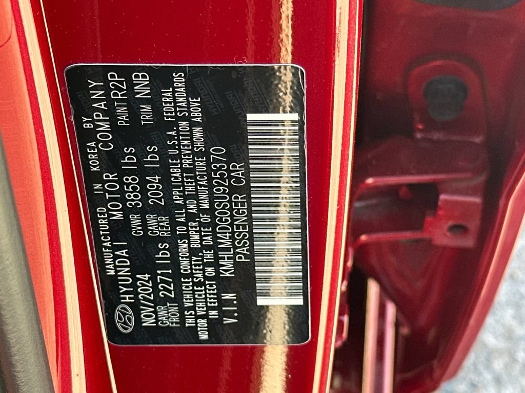 Used 2025 Hyundai Elantra Sport FWD image 34
