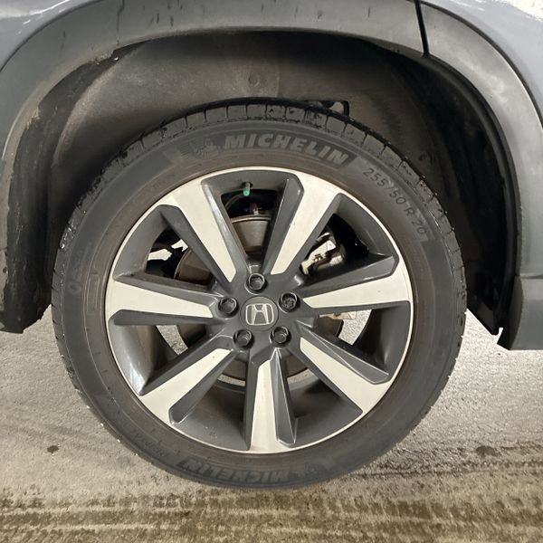 Used 2024 Honda Pilot Touring image 20