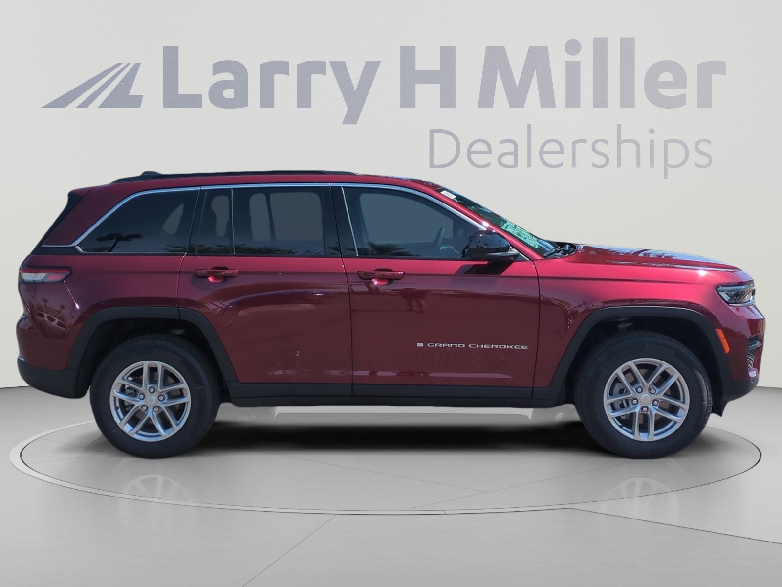 New 2026 Jeep Grand Cherokee Laredo X AWD/4WD image 6