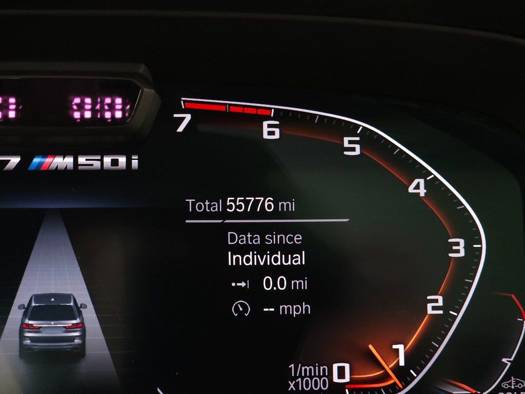 Used 2021 BMW X7 M50i image 23