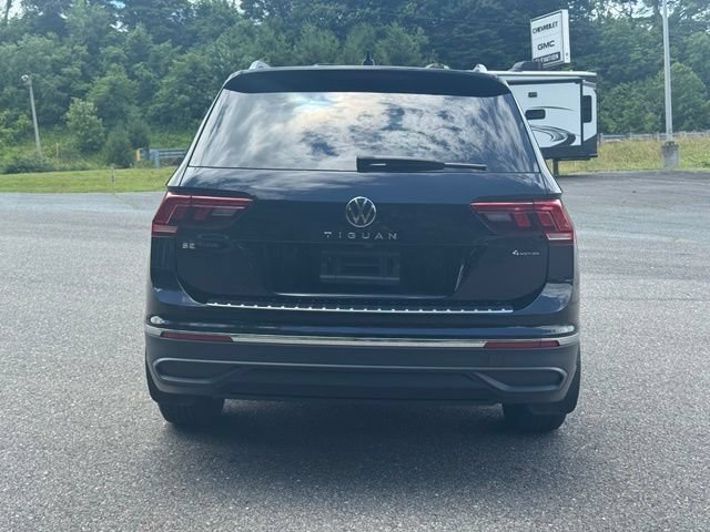 Used 2024 Volkswagen Tiguan SE AWD/4WD image 5