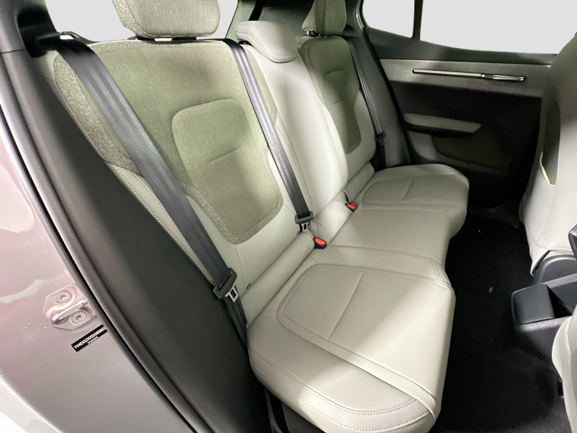 New 2025 Volvo EX30 Plus w/ Protection Package Premier image 27