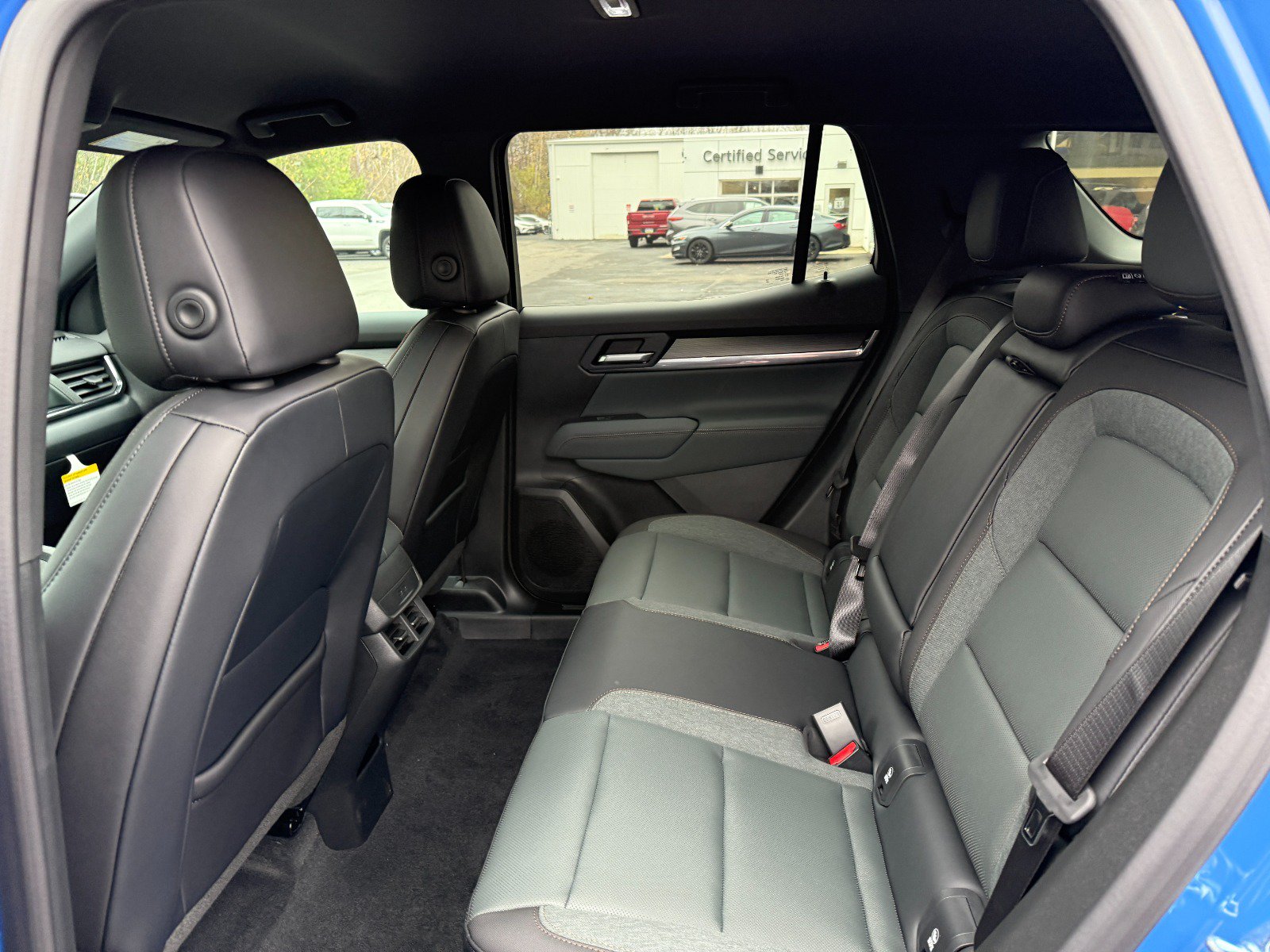 New 2026 GMC Terrain AT4 w/ LPO, Floor Liner Package AWD/4WD image 17