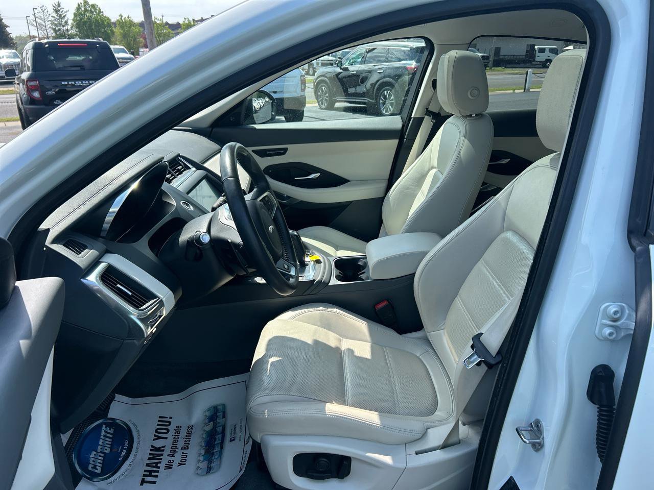 Used 2020 Jaguar E-PACE SE image 10