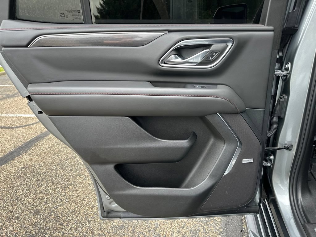 Used 2024 Chevrolet Tahoe RST w/ Luxury Package RWD image 38