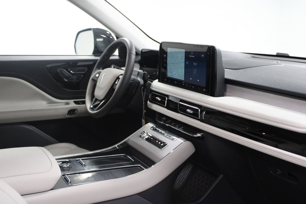 New 2025 Lincoln Aviator Reserve w/ Illumination Package image 30