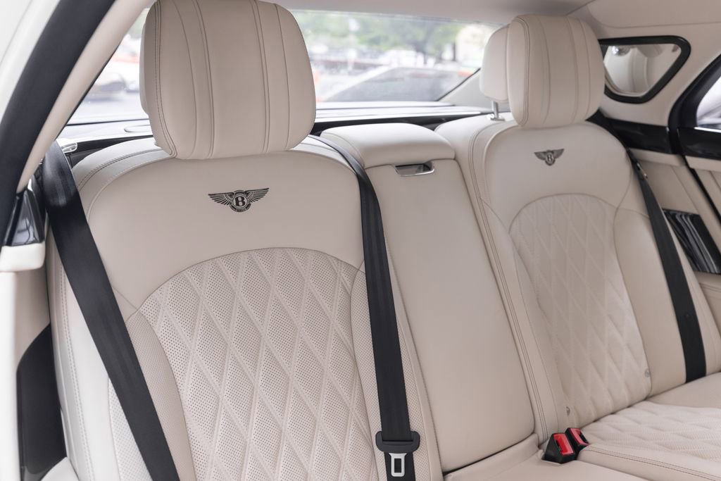 Used 2020 Bentley Mulsanne Speed RWD image 28
