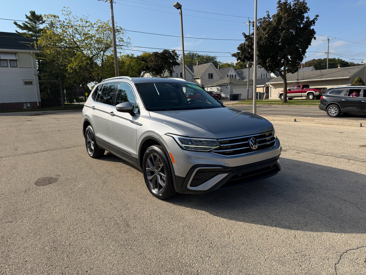 Used 2022 Volkswagen Tiguan SE