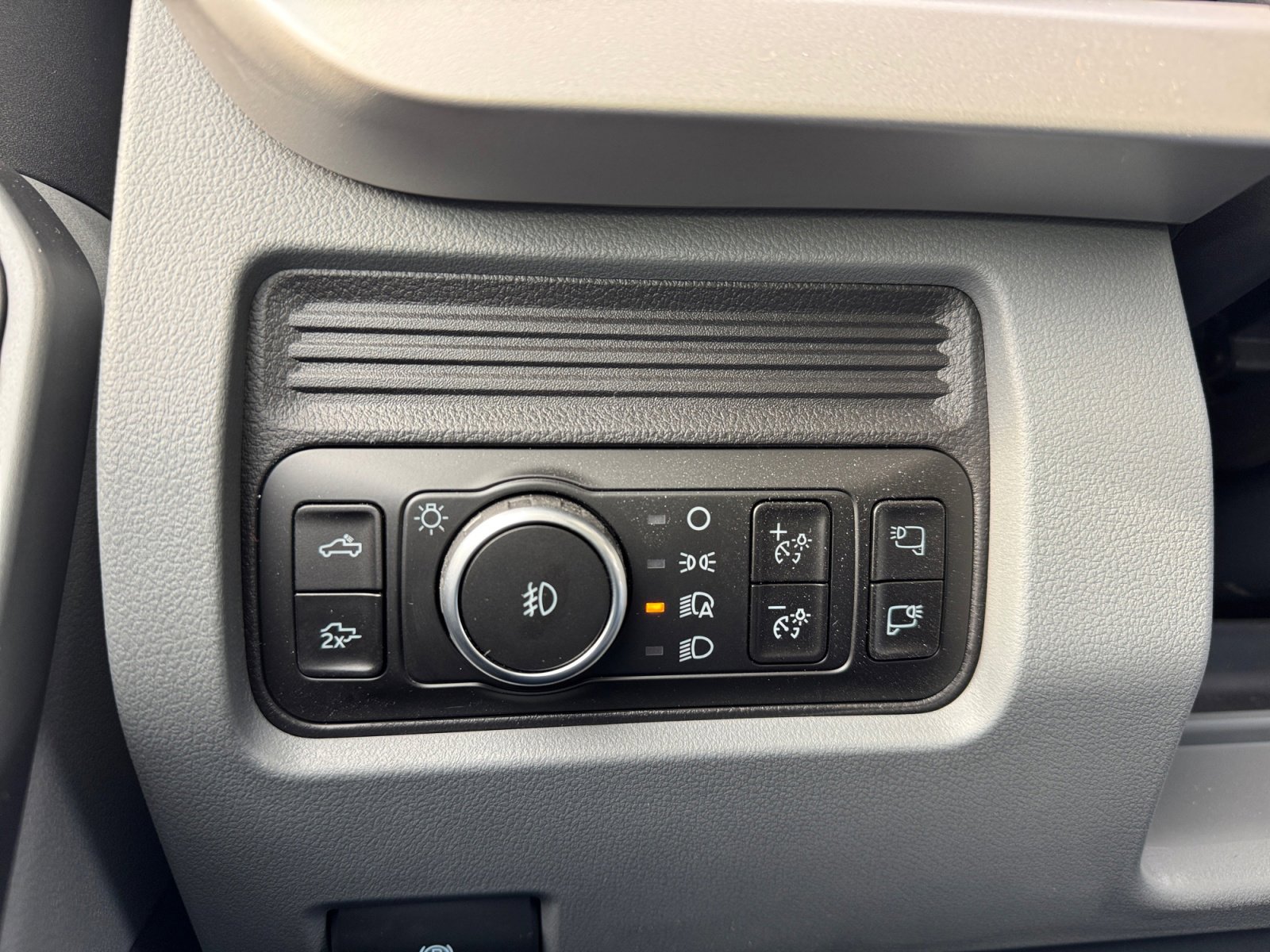 New 2026 Ford F250 XLT w/ XLT Premium Package image 17