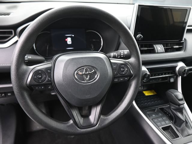 Used 2025 Toyota RAV4 XLE image 18