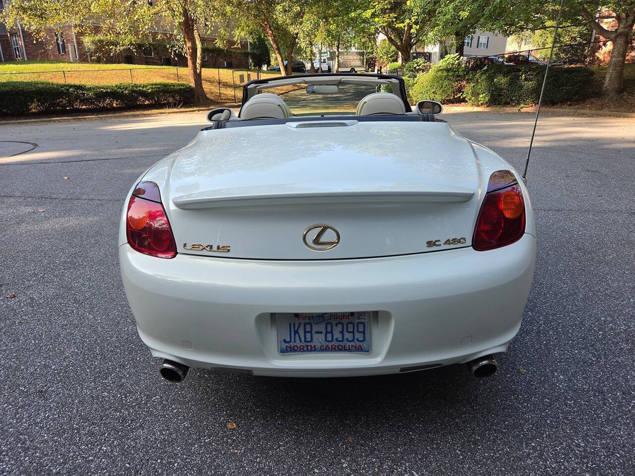 Used 2002 Lexus SC 430 Convertible RWD image 4