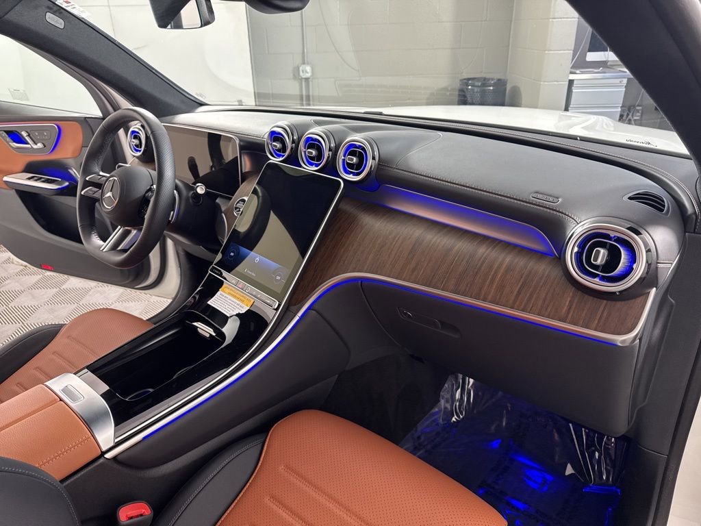 Certified 2025 Mercedes-Benz GLC 300 4MATIC image 20