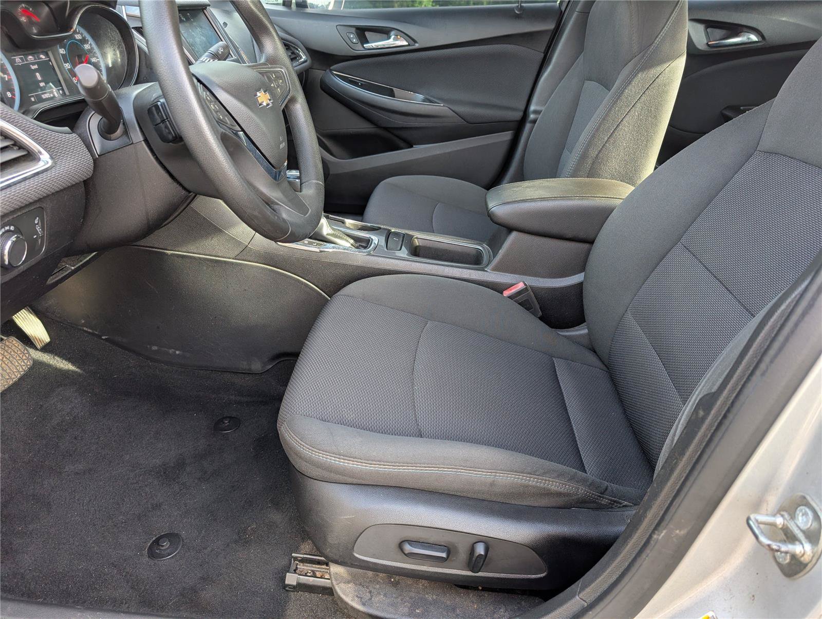 Used 2016 Chevrolet Cruze LT w/ Convenience Package FWD image 12