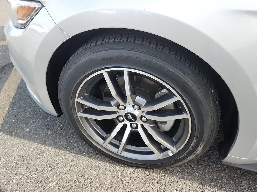 Used 2017 Ford Mustang Premium image 17