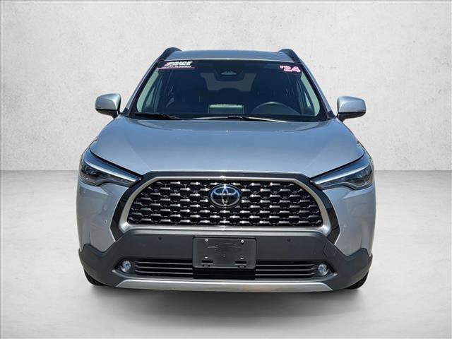 Used 2024 Toyota Corolla Cross XLE FWD image 2