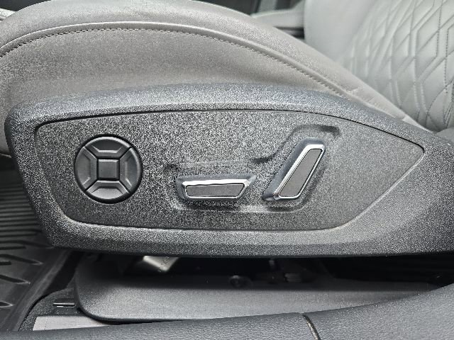 Used 2020 Audi S6 Premium Plus AWD/4WD image 10