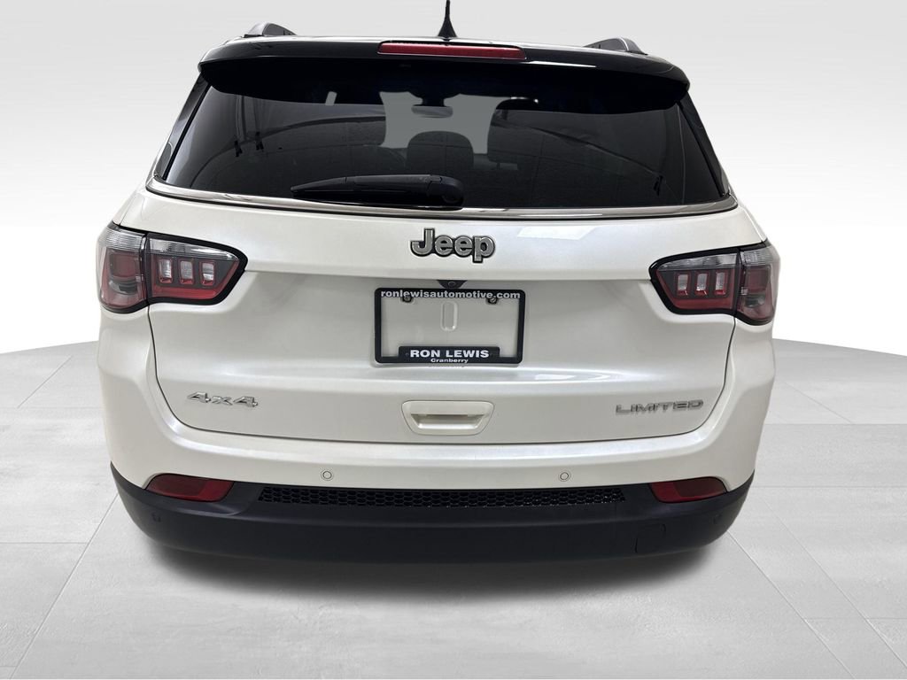 Used 2017 Jeep Compass Limited w/ Navigation Group AWD/4WD image 8