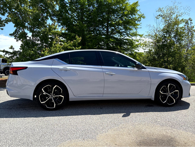 Certified 2025 Nissan Altima 2.5 SR w/ SR Premium Package FWD image 29
