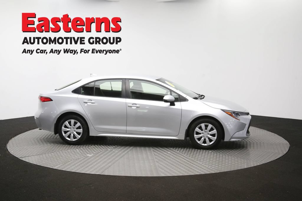 Used 2022 Toyota Corolla LE FWD image 44