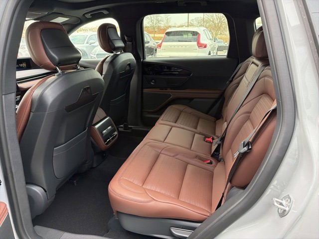 New 2026 Lincoln Nautilus Reserve image 7