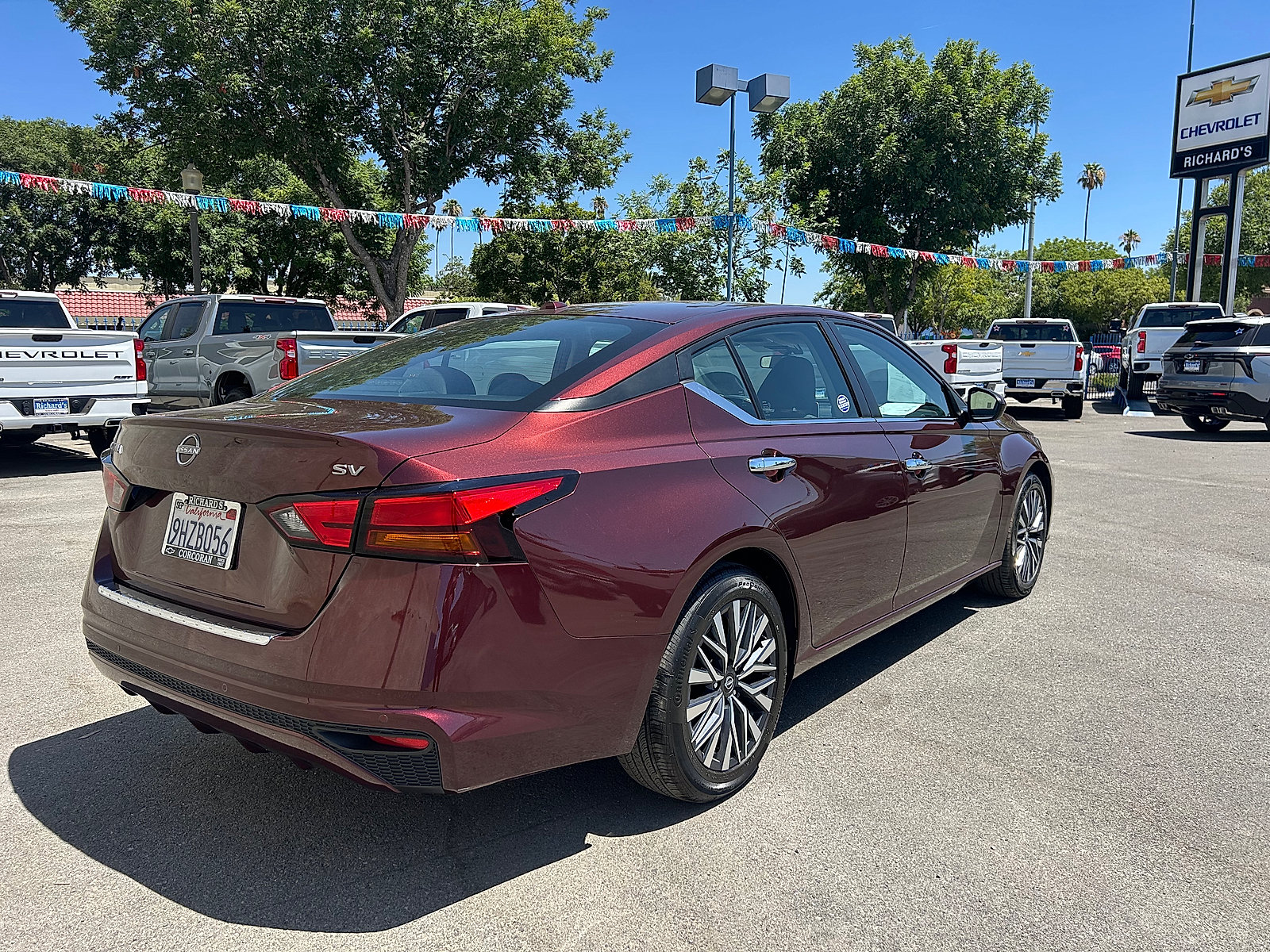 Used 2023 Nissan Altima 2.5 SV FWD image 3