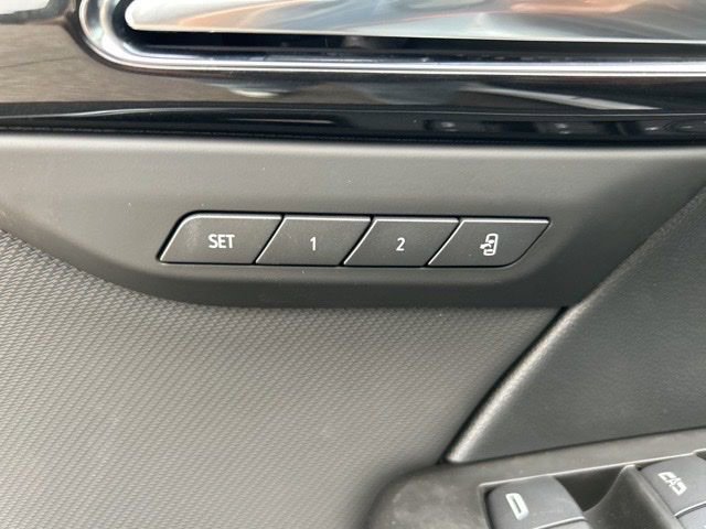 New 2025 Buick Envision Preferred image 13