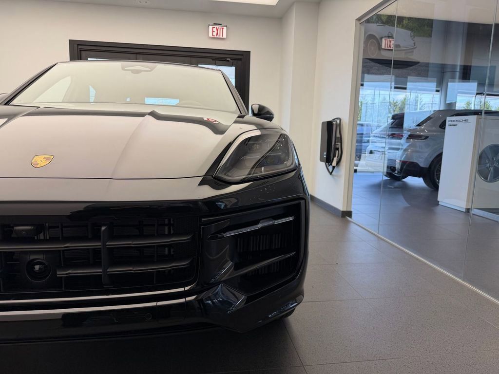 New 2026 Porsche Cayenne Coupe AWD/4WD image 22