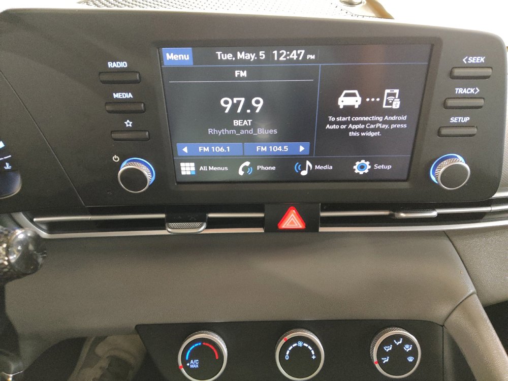 Used 2025 Hyundai Elantra SE w/ Cargo Package FWD image 25