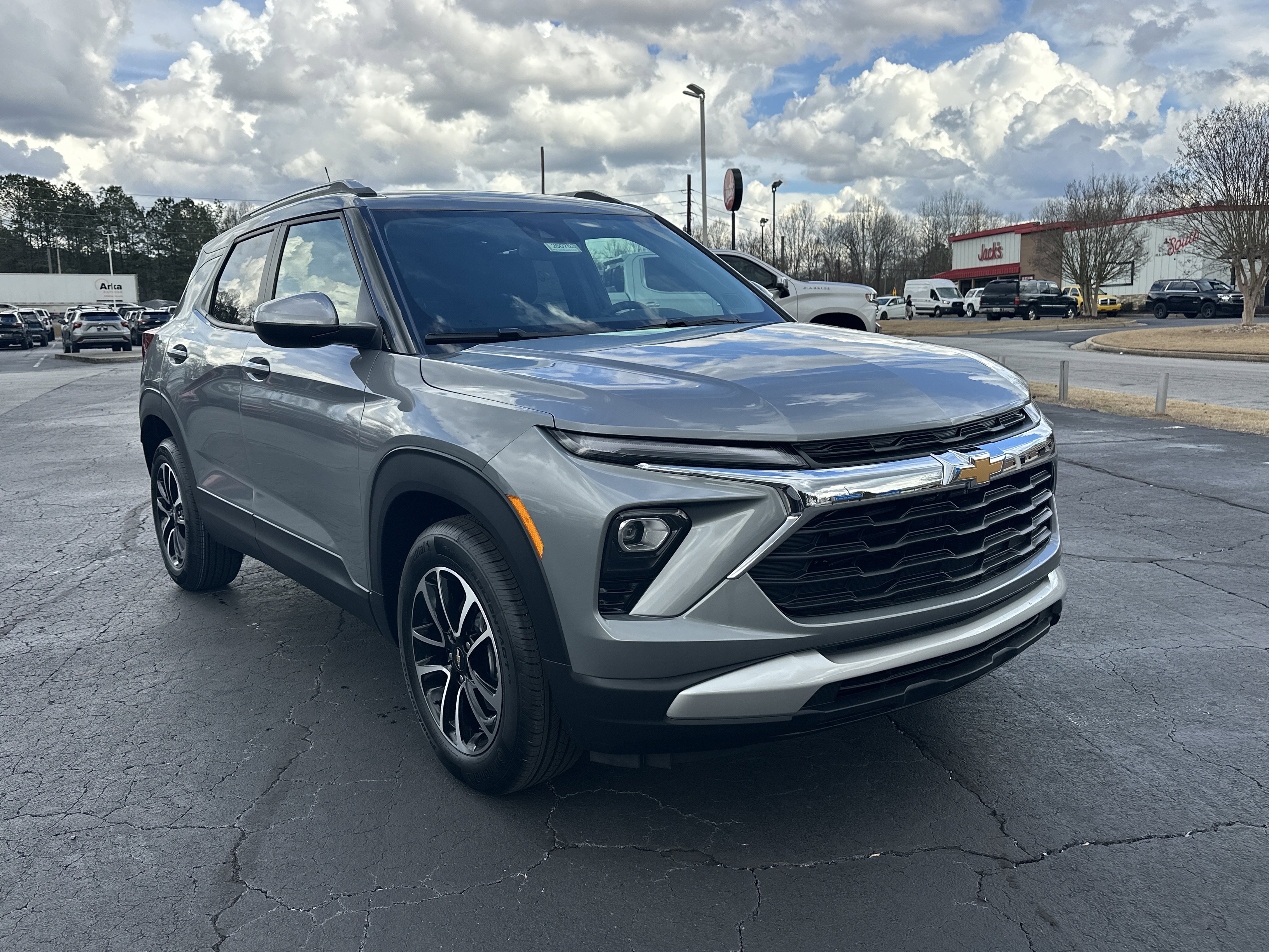 New 2026 Chevrolet TrailBlazer LT w/ Convenience Package FWD image 2
