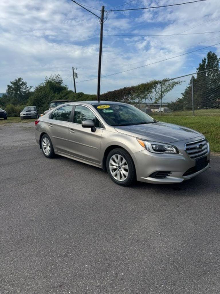 Used 2017 Subaru Legacy 2.5i Premium AWD/4WD image 3