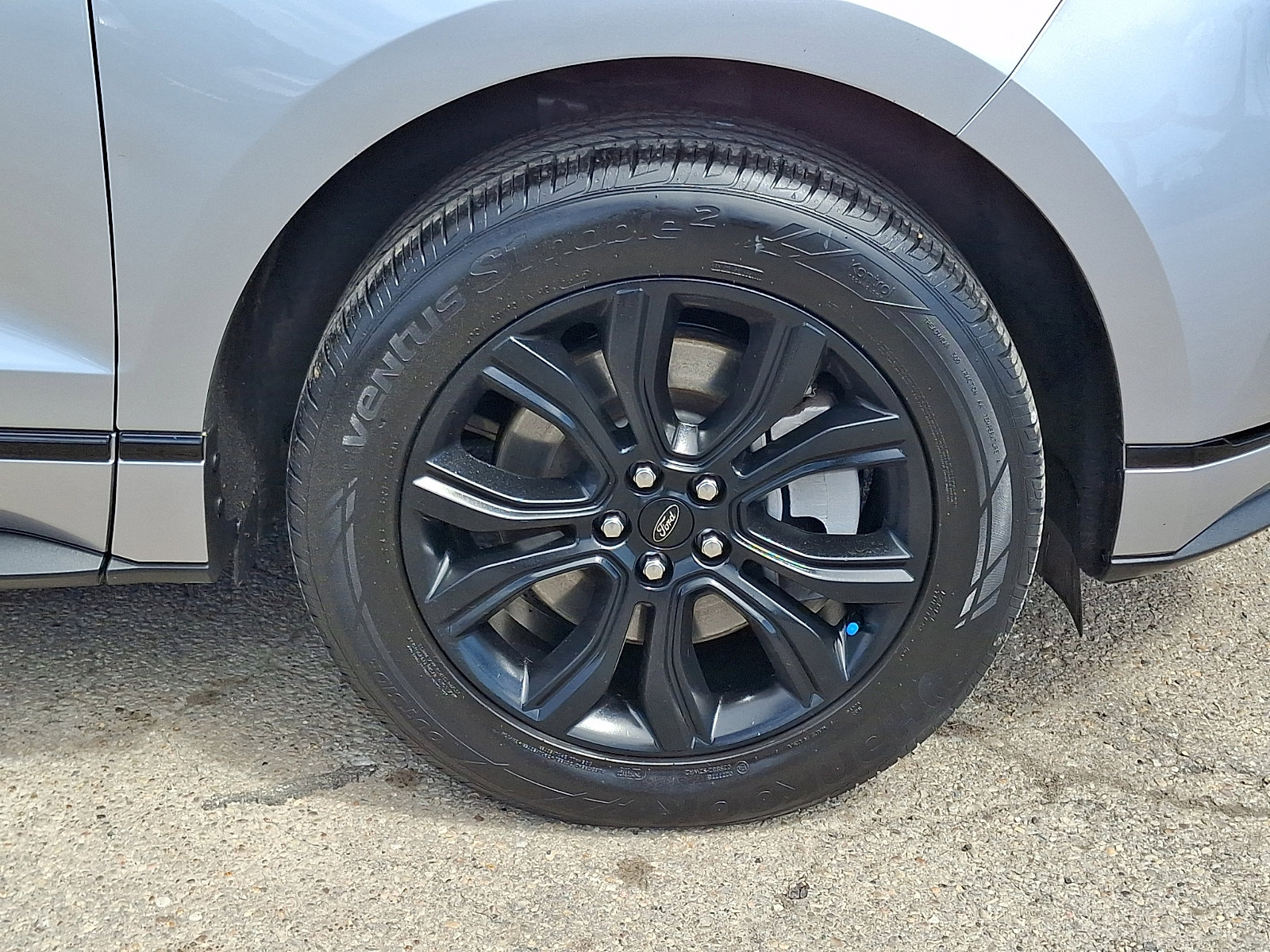 Used 2024 Ford Edge SE w/ Black Appearance Package image 8