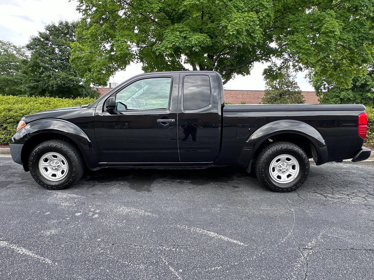 Used 2017 Nissan Frontier S RWD image 6
