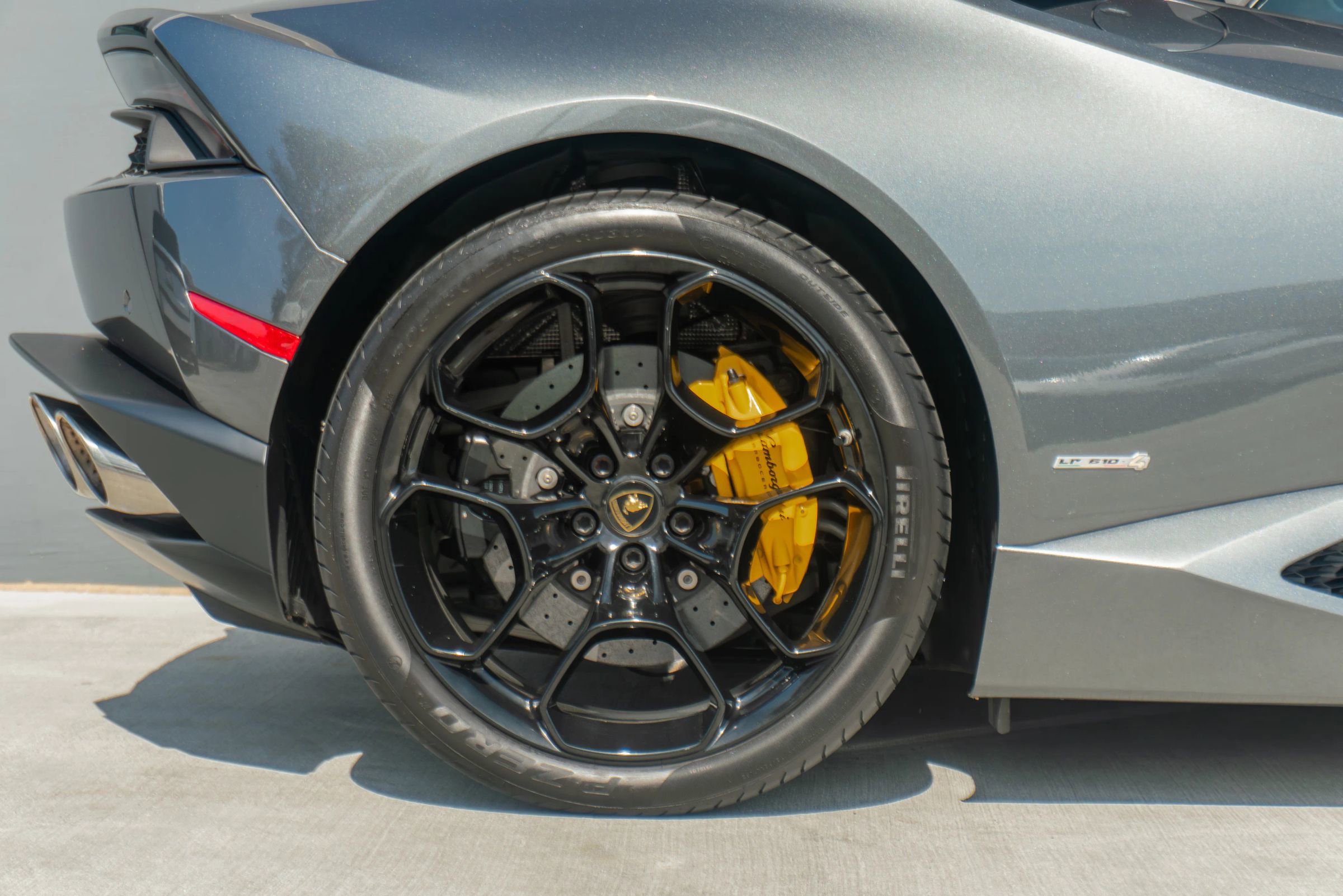 Used 2016 Lamborghini Huracan LP 610-4 image 30