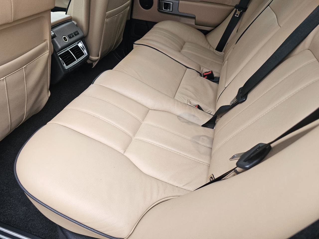 Used 2004 Land Rover Range Rover HSE AWD/4WD image 24