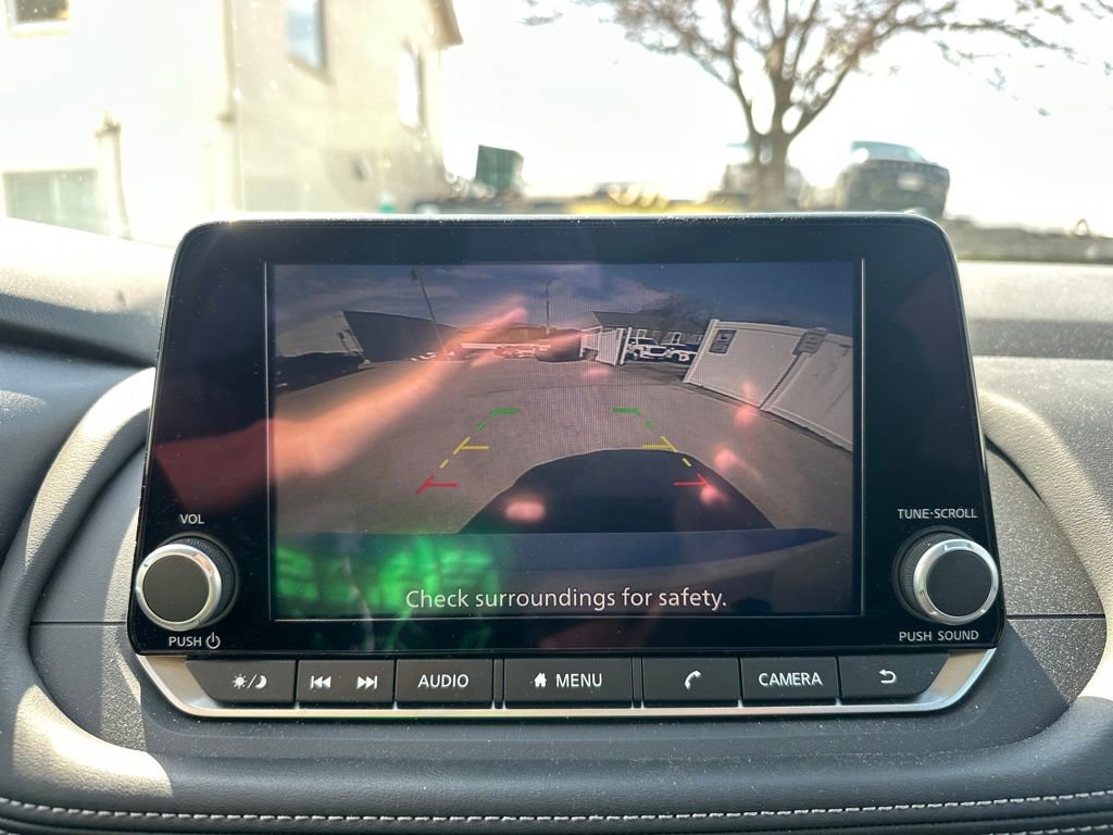 Used 2025 Nissan Rogue S image 19