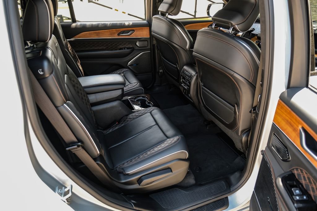 Used 2023 Jeep Grand Cherokee L Summit image 50