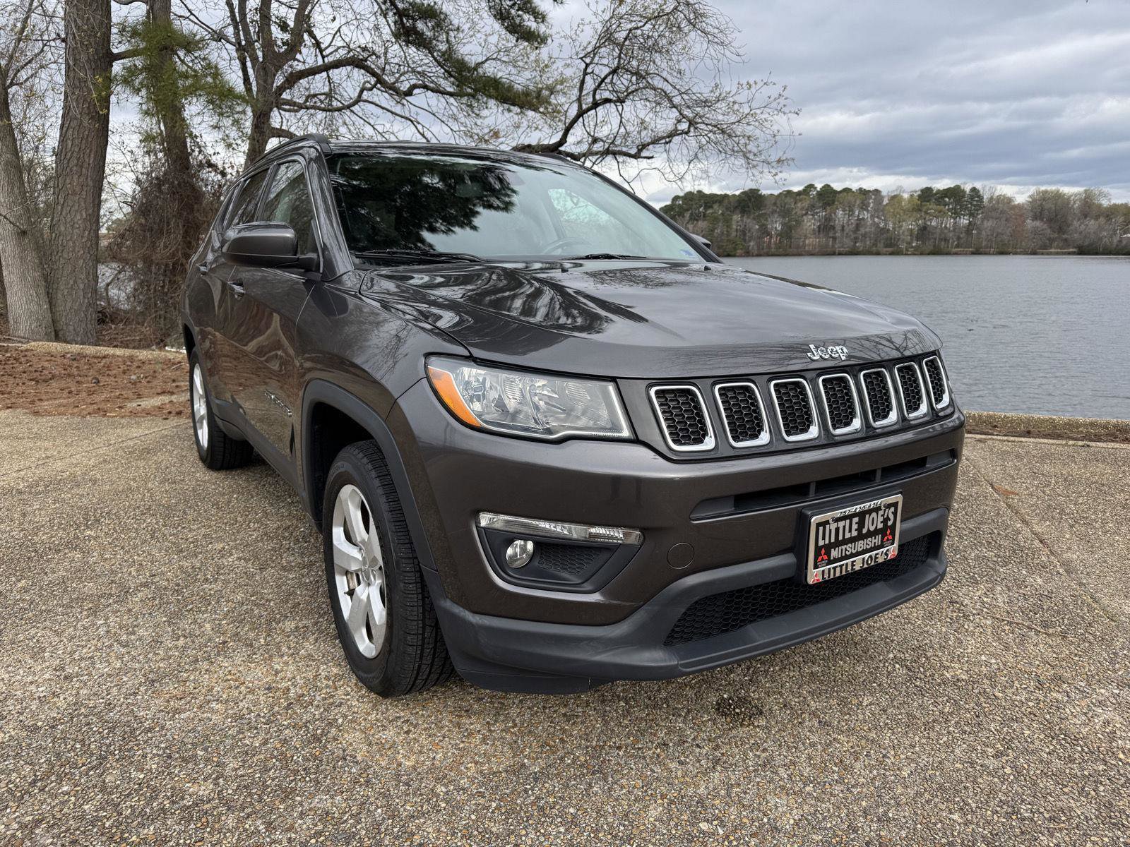Used 2020 Jeep Compass Latitude image 1