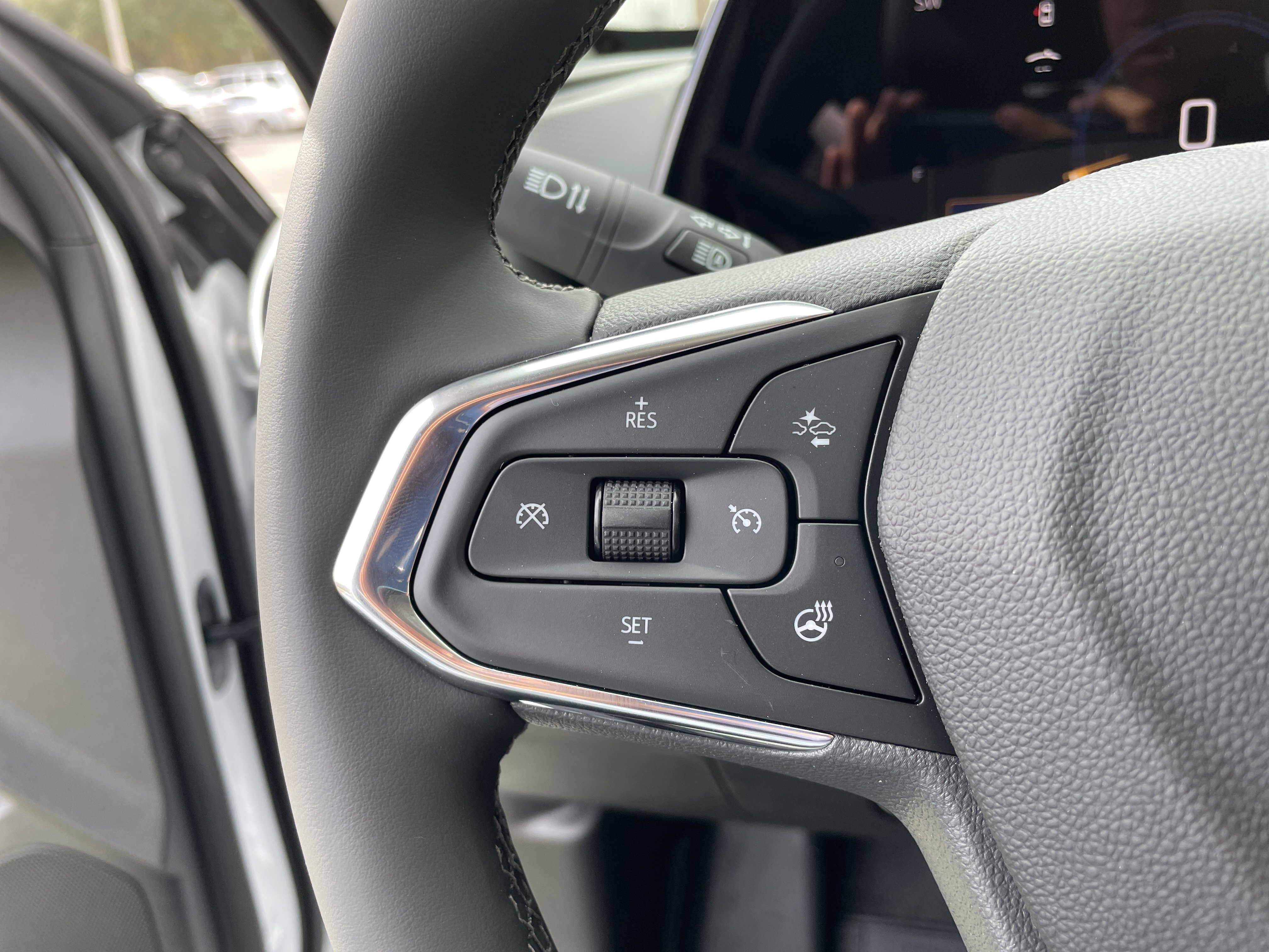 New 2025 Chevrolet Trax LT w/ Driver Confidence Package image 40