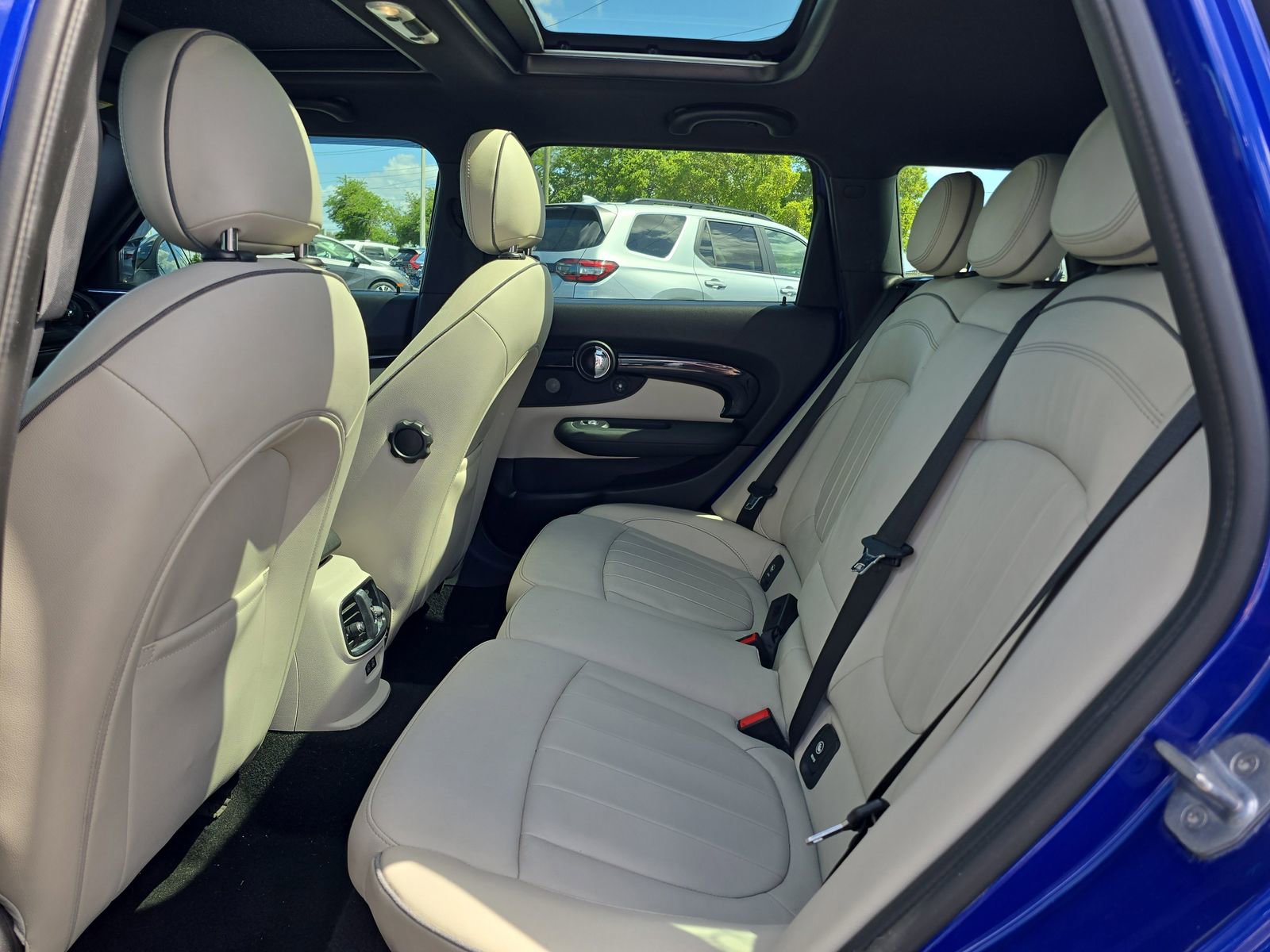 Used 2019 MINI Cooper Clubman S w/ Starlight Blue Edition image 13