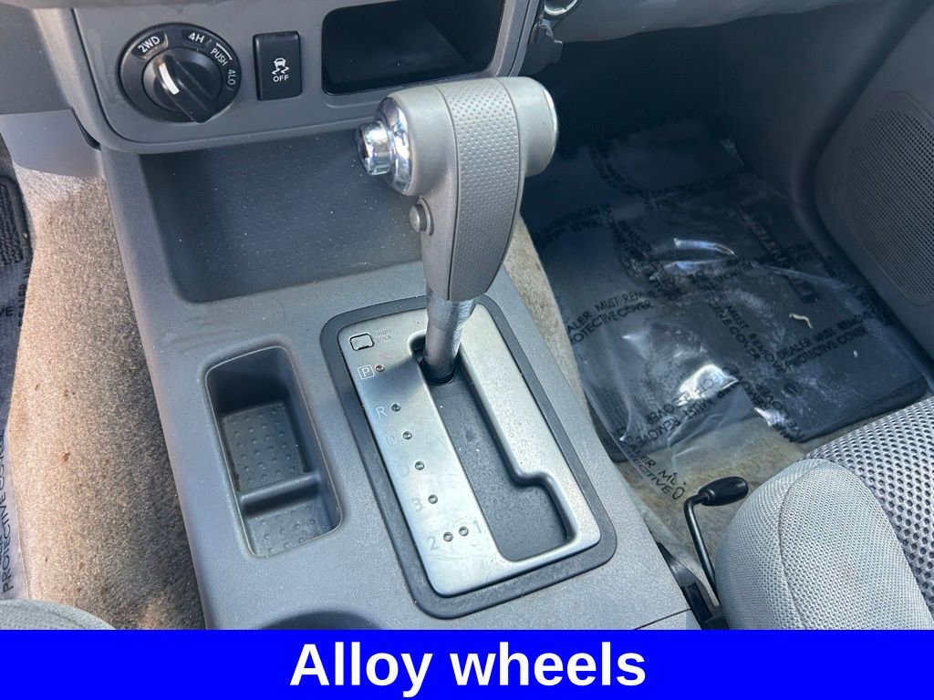 Used 2014 Nissan Frontier SV image 11