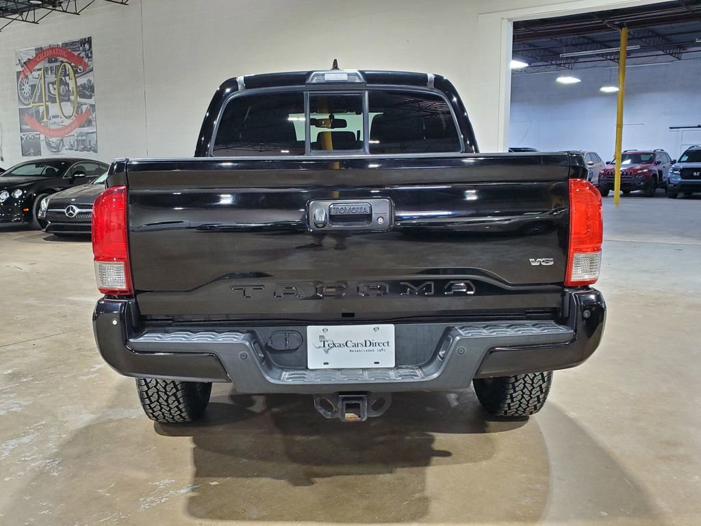 Used 2016 Toyota Tacoma TRD Sport w/ Premium & Technology Package RWD image 11